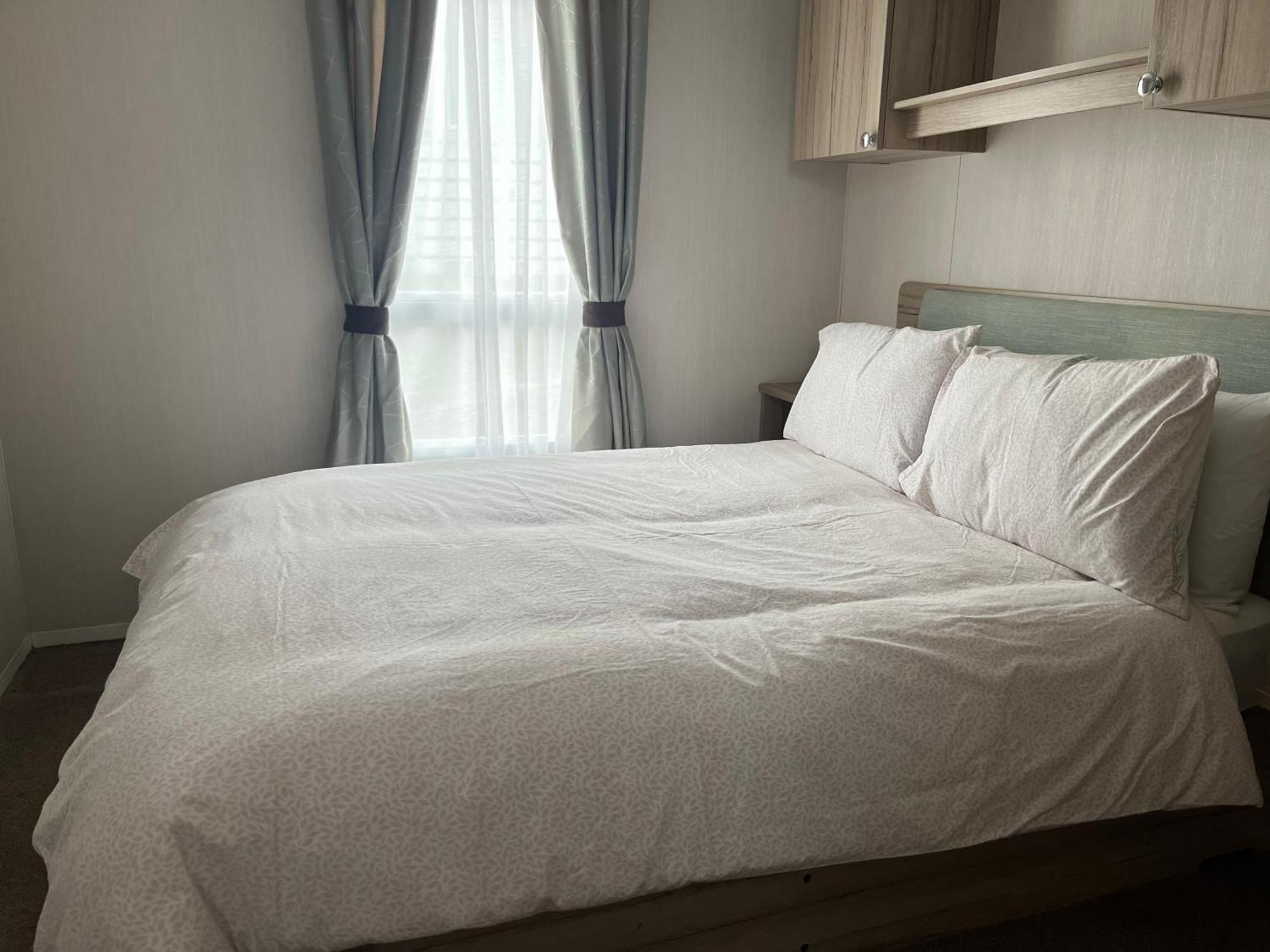 Ger-Y-Bwlch - Spacious Static On 5Star Site With Swimming Pool Бенллег Екстер'єр фото